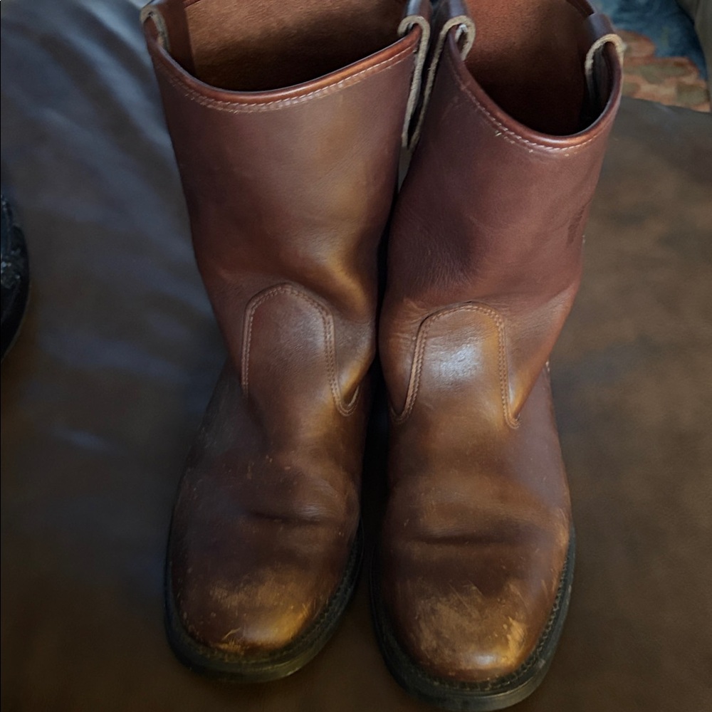 Vibram Men's Rich Brown Western Boots I wore these as a size 10 women’s)